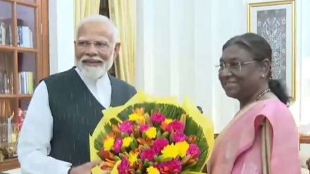 সরকার গড়ার আমন্ত্রণ পেয়ে রাষ্ট্রপতি ভবনে প্রধানমন্ত্রী মোদী, কী বললেন তিনি ?