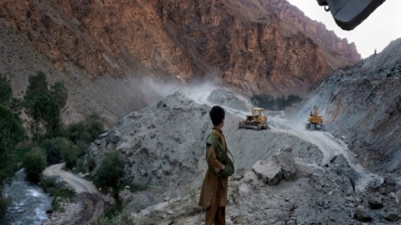پژوهشگر روس: القاعده در استخراج معادن افغانستان سهم دارد