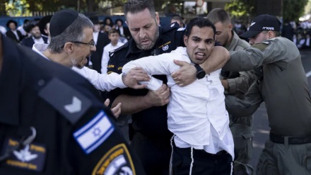 Policia e regjimit sionist sulmon demonstruesit në Kodsin e pushtuar