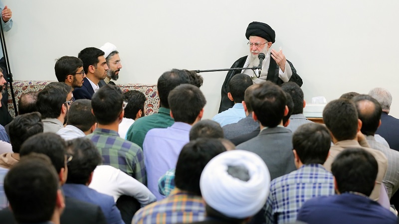 Ayatullah Khamenei: Fanyeni hima ili ushiriki katika uchaguzi uongezeke