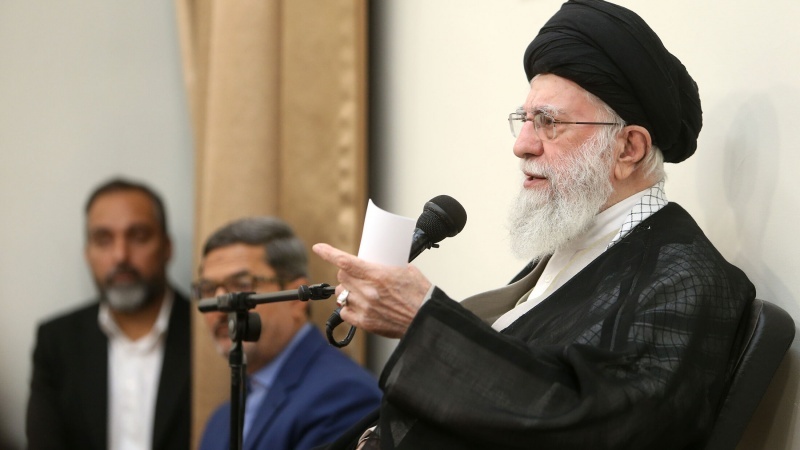 Imam Khamenei: Actions of Holy Shrine Defenders saved Iran, region/ Defending the shrine is defending ideals of humanity