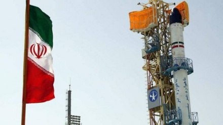 איראן חושפת תשגר שני לוויינים מקומיים חדשים