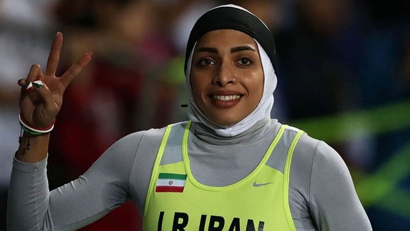 Der 2. Platz für iranische Läuferin im internationalen Leichtathletikwettbewerb der Kontinentaltour