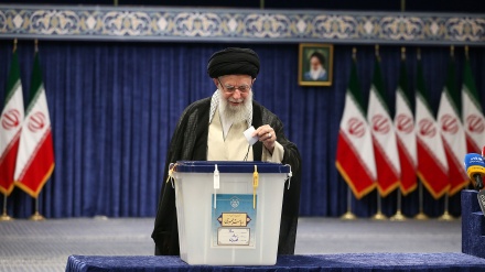 Iran, presidenziali, ha votato Ayatollah Khamenei + FOTO