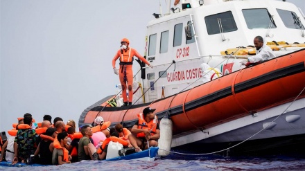 11 të vdekur dhe 64 të zhdukur pasi anija me emigrantë u mbyt në Mesdhe