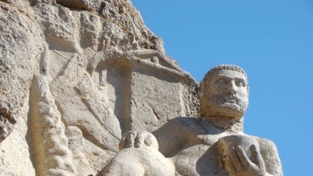 От статуи Геракла до храма Бога воды / Взгляд на туристические достопримечательности г.Керманшах в Иране