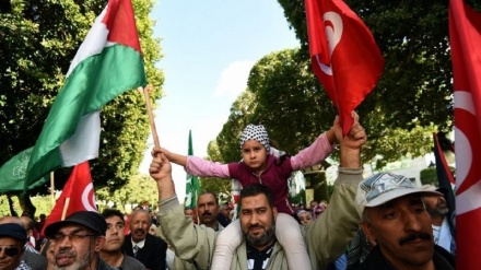 नापंसद अमेरिकी राजदूत के ख़िलाफ़ उठ खड़ी हुई ट्यूनीशियाई जनता