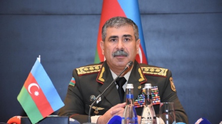 Ադրբեջանի պաշտպանության նախարարը մեկնել է Բելառուս