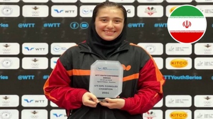 La médaille d'or de la joueuse iranienne de ping-pong aux compétitions internationales de Jordanie