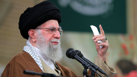 Kiongozi wa Mapinduzi ya Kiislamu: Demokrasia ya Iran haikupatikana kwa urahisi