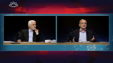 Prezident seçkilərinin 2-ci turunda rəqabət aparan iki namizəd arasında ilk teledebat