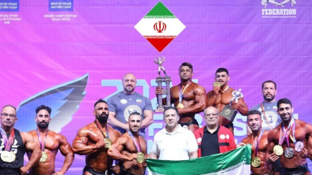 L'équipe iranienne de culturisme remporte le championnat d'Asie
