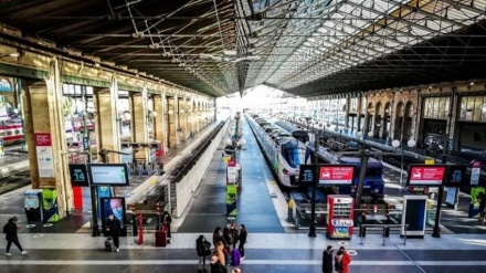 Krizë në Francë; Një alarm për bombë në Paris