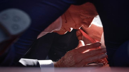 עד ראייה: ראיתי חמוש מטפס לגג עם רובה, השירות החשאי לא עשה כלום