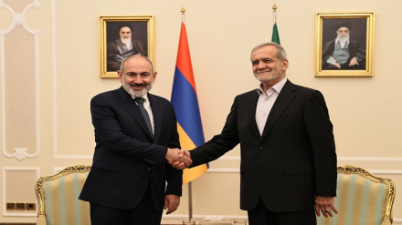 Փաշինյանը հանդիպել է Փեզեշքիանին