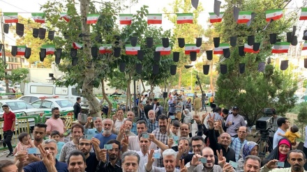 Pjesëmarrja entuziaste e iranianëve në raundin e dytë të zgjedhjeve presidenciale të Iranit