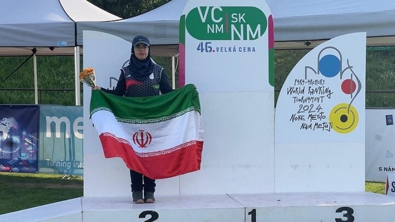 İranlı Para-Okçu Kız Çek Cumhuriyeti Uluslararası Yarışmasında İkinci Oldu