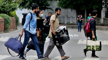 ঢাকাসহ সব বিশ্ববিদ্যালয় অনির্দিষ্টকালের জন্য বন্ধ ঘোষণা, শিক্ষার্থীদের হল ছাড়ার নির্দেশ