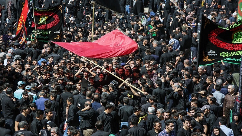 Mamilioni ya wafuasi wa Ahlul-Bayt (as) washiriki maombolezo ya Ashura