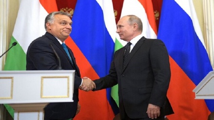 Orban torna a mani vuote da Russa, l'ira dell'Europa