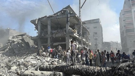İşgalci rejimin Gazze'ye saldırılarında onlarca Filistinli daha şehit oldu