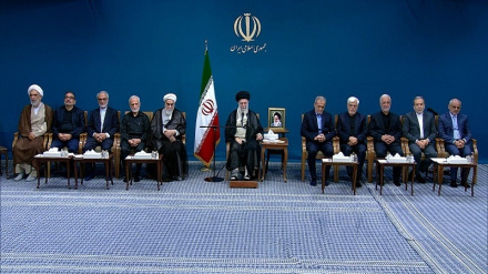 Iran: Justiz, Jugend und Künstliche Intelligenz - Ein Blick auf einige Empfehlungen des Revolutionsführers bei der Zusammenkunft mit dem neuen Präsidenten und seinem Kabinett