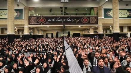 Rahbar Hadiri Peringatan Arbain Huseini di Tehran