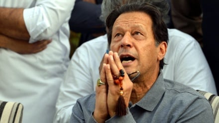 موافقت دادگاه عمران خان با قرار وثیقه در هشت پرونده قضایی