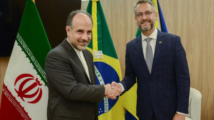 İron iyən Braziliya bə mıştərəkə həmkoəti inkişofi xususi təkid kardedə