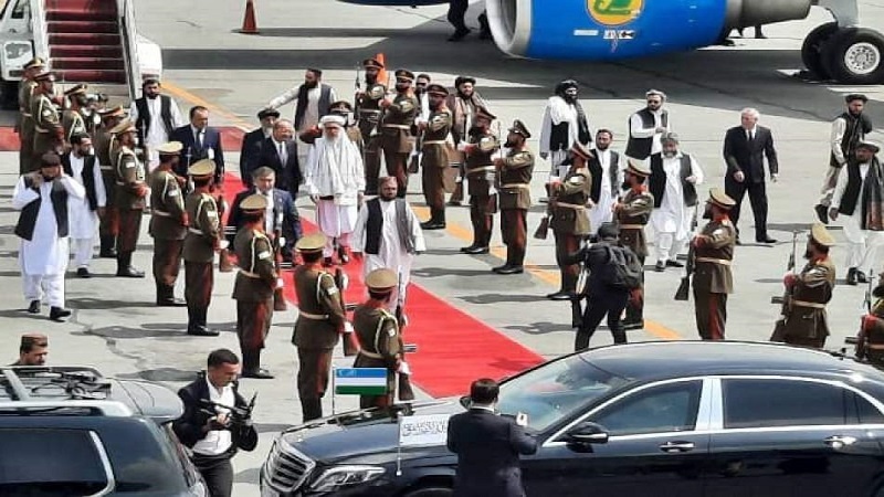 نخست‌وزیر ازبکستان در راس یک هیأت بلندپایه وارد کابل شد