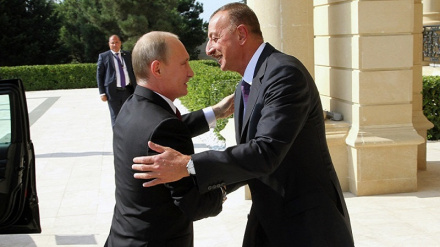 Putin, Aliyev ile telefonda görüştü