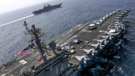 Aeroplanmbajtësja amerikane dhe anije luftarake mbërrijnë në Azinë Perëndimore