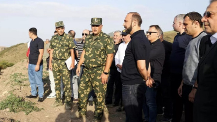 Արարատ Միրզոյանը հայ դիվանագետներին ցույց է տվել Ադրբեջանի հետ սահմանը Կիրանցում