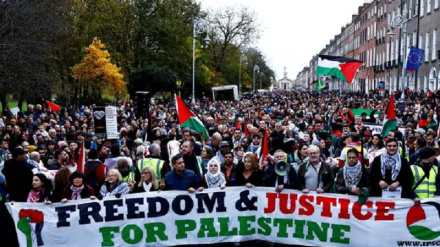 Bendera ya Israel yashushwa katika jengo la ubalozi wa Israel Dublin 