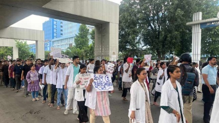 আরজি কর হাসপাতালের চিকিৎসকদের প্রতিবাদ মিছিল