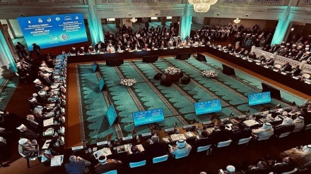 Koran-Parlament der islamischen Welt - Irans Vorschlag bei muslimischer Versammlung, um den Frieden zu unterstützen