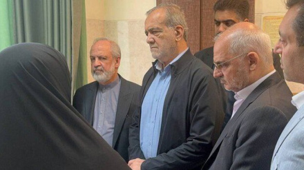 פזשכיאן ביקר אצל האנשים שנפצעו במתקפת הביפר הישראלית בלבנון