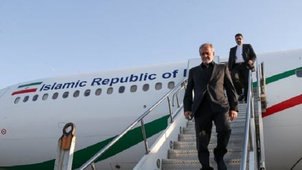 הנשיא פזשכיאן חוזר לטהראן בתום ביקורו בעיראק