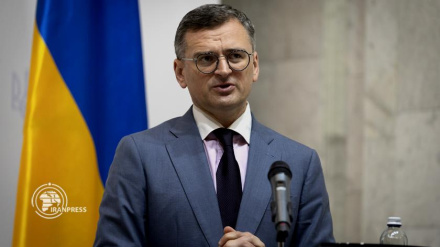 Ukrayna dışişleri bakanı istifa etti