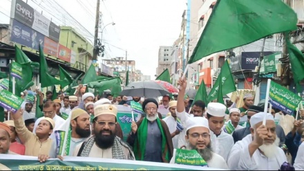 খুলনায় শিয়া-সুন্নি ঐক্য: একসঙ্গে ঈদে মিলাদুন্নবী (সা.)'র আনন্দ মিছিল 