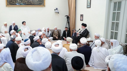 מנהיג המהפכה: לא לשכוח את סוגייית האומה האסלאמית