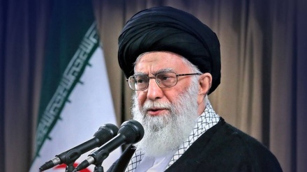 Ajetollah Khamenei: Hezbollahu mbetet mbrojtësi më i fortë i Libanit