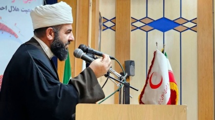 Imam sunnita della preghiera del venerdì di Urmia: Il regime sionista non può fronteggiare alla grandezza dell’Iran