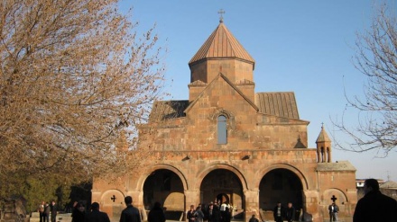 Պատուհանից մուտք են գործել Էջմիածնի «Սուրբ Գայանե» եկեղեցի, կոտրել գանձանակը և գողացել գումարը