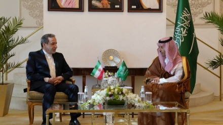 Iran-Arab Saudi Bertekad Mengembangkan Hubungan Bilateral