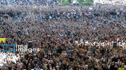 اقامه نماز جمعه تهران به امامت رهبر انقلاب و بزرگداشت شهید «سید حسن نصرالله»