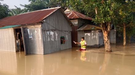 বন্যার পানি নামতে শুরু করেছে, এখন সংকট খাদ্য ও সুপেয় পানির