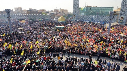 Në Teheran u zhvillua funerali masiv për komandantin e IRGC-së të vrarë nga Izraeli