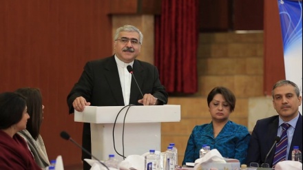 Assyrian church priest calls Iran land of goodness, beauties, coexistence of religions