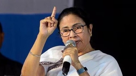 আমরা ভেতরে ভেতরে দুঃখ পেলেও কেন্দ্রের নীতি অনুসরণ করি: বাংলাদেশ ইস্যুতে মমতা